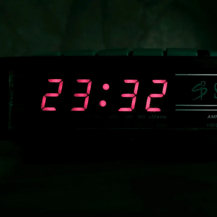 2332
