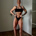 Franzi lifts heavy