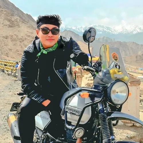 Thiha, the Traveller