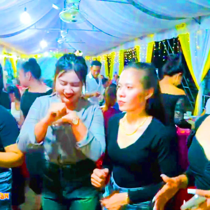 KHMER tiểu cần សូស្តី