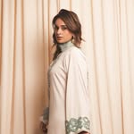 I B T E S A M   E S S A | stylist • storyteller • creative