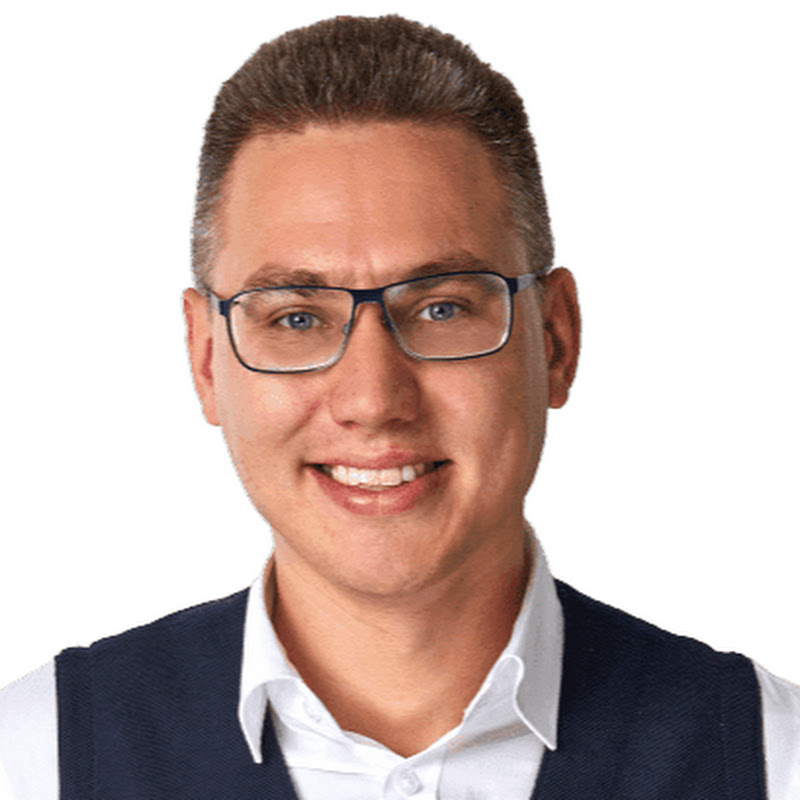 Kacper Bisanz - SmartLife