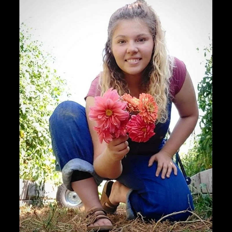 Julie's Roots & Shoots