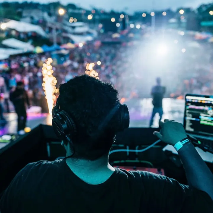 Chris Yánez DJ ⚡️