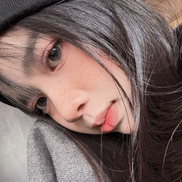 ᥫᩣ𝙨𝙝𝙞𝙯𝙪𝙠𝙖౨ৎ