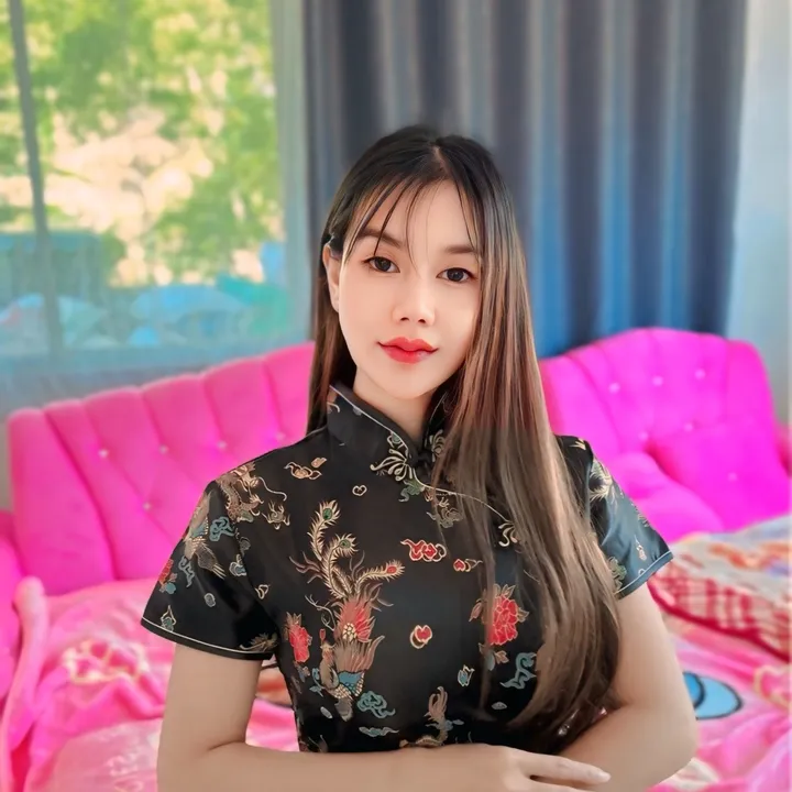 ⭐️ HUANG ANNIE ⭐️