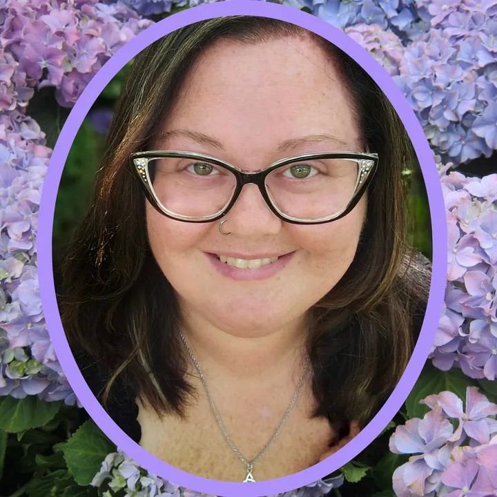 Angie - BigBearsWife