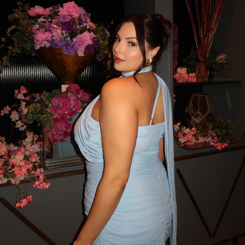 Diaries of a Curvy Girl 
