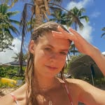 MELODY SCHMIDT 🌸✨🏝️💫