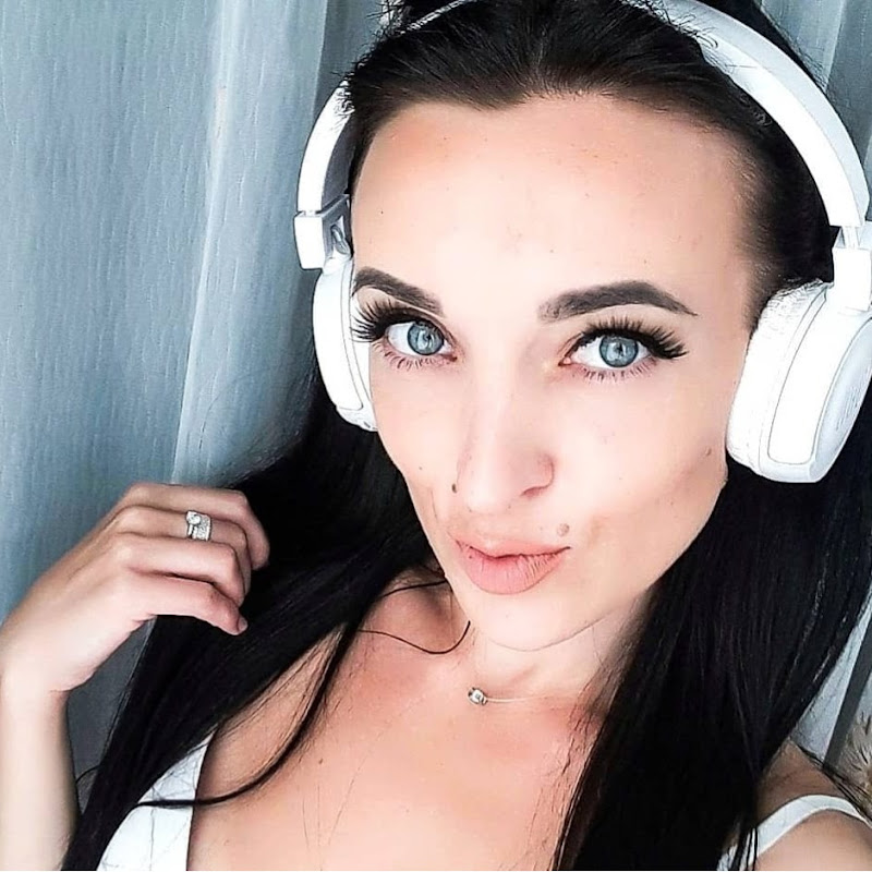 ANNI YOGA