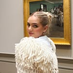 LÁRA LIND