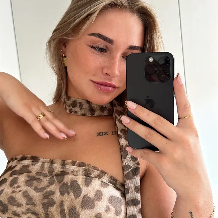NAOMI VAN EEREN