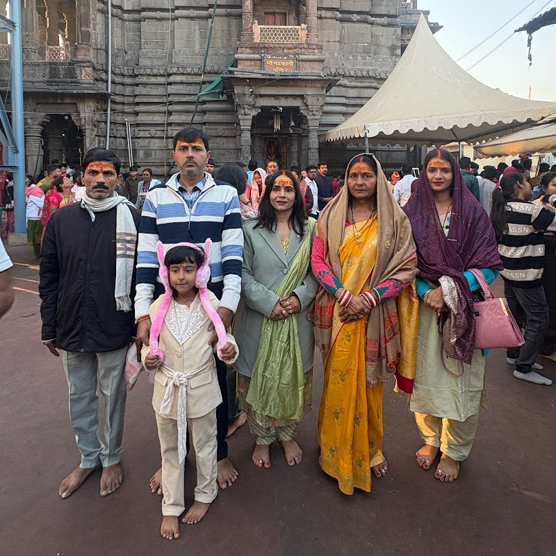 Indian Mom In Africa 🌍