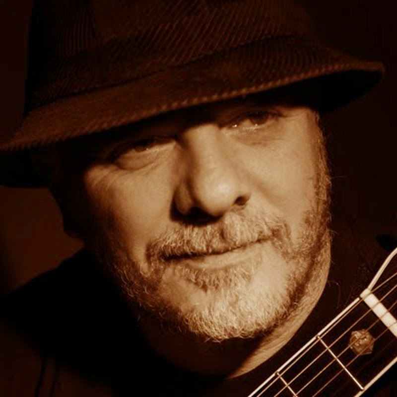 Claudio Simoncini cover