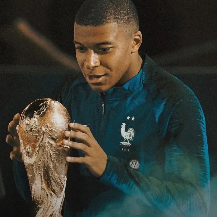football🇨🇵⚽