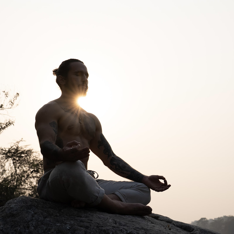 Emir Yoga