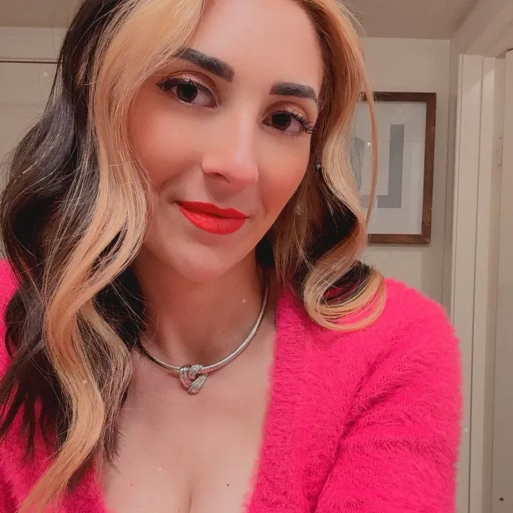 Bianca | 🌸 Mom Life + Beauty
