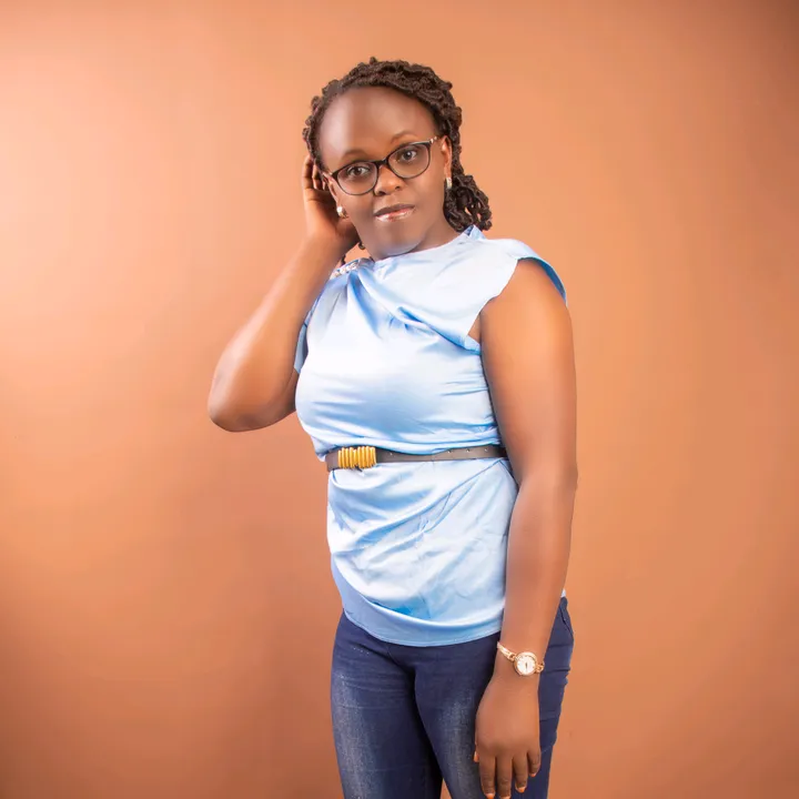 liz kimondo official