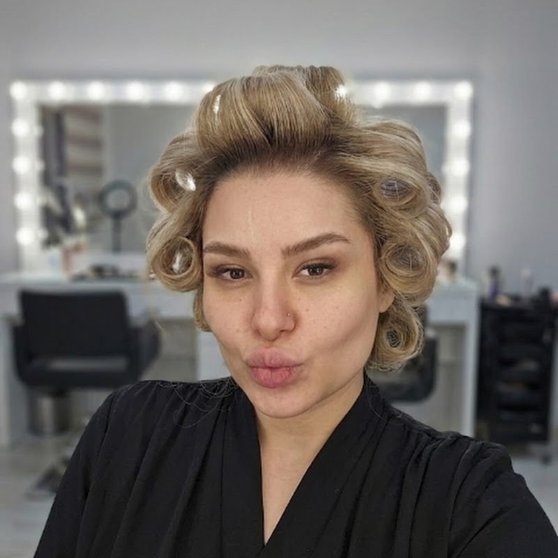 Nazanin_mua