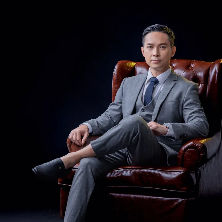 Dr William Choo