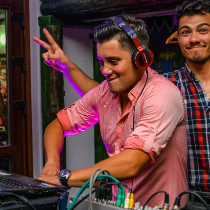 DJ V.i.O.🎧🎤