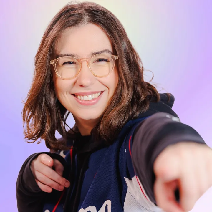 CHLOÉ 🎮 Twitch partner 🐦