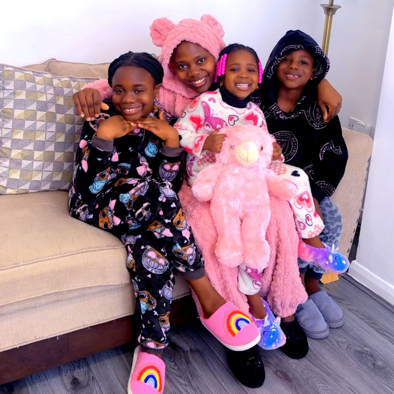 Noramum empire family comedy 