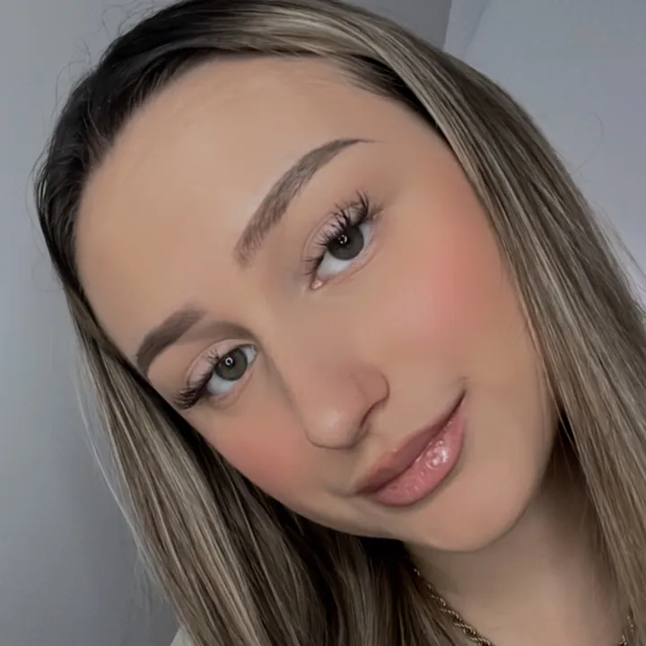 𝐚𝐫𝐢☁️