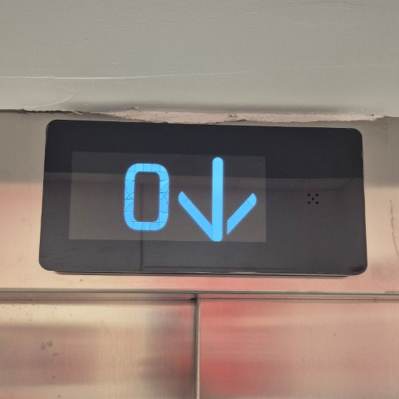 Elevator Explorer Romania