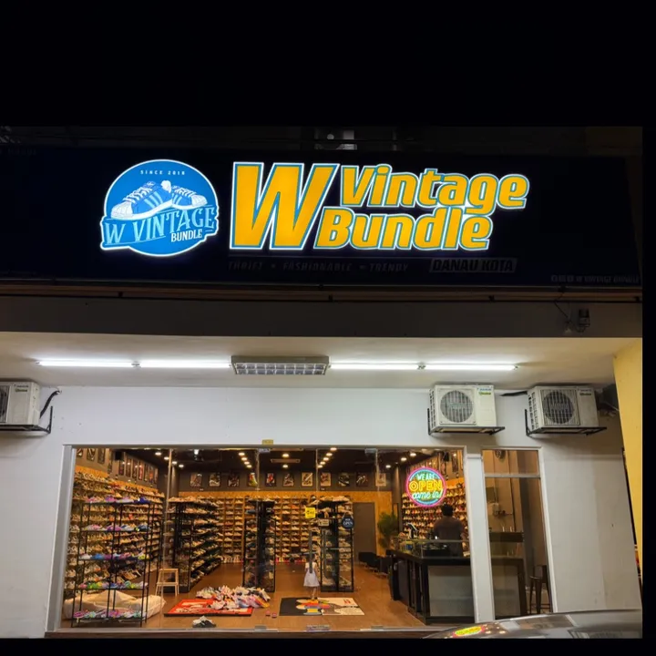 W VINTAGE BUNDLE DANAU KOTA