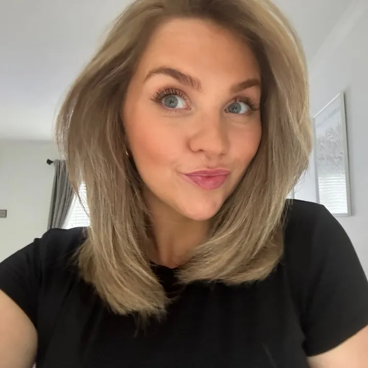 Leona