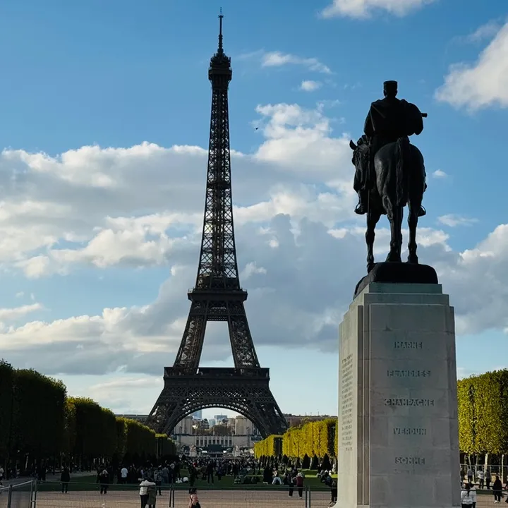 Vue sur Paris et la France