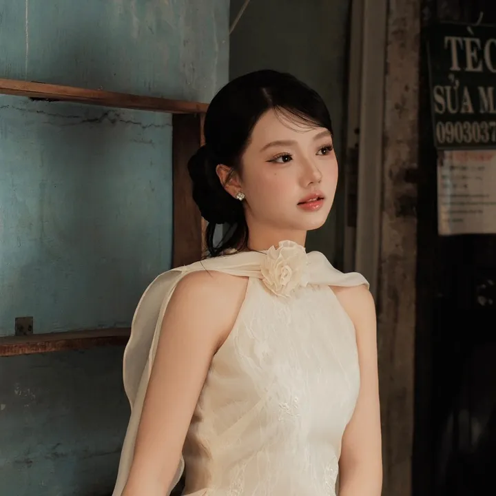 NGUYEN TRACY