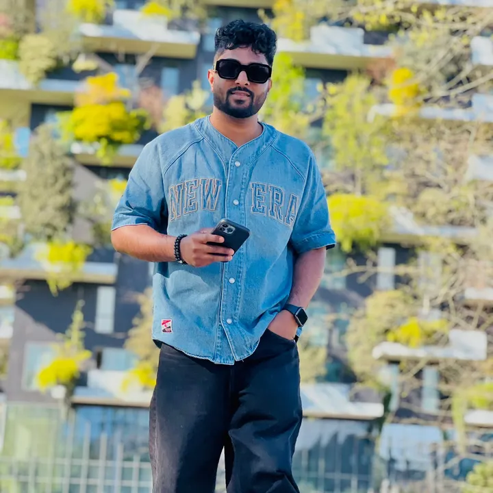 THUSHAL NIMNAKA 🇱🇰🇮🇹