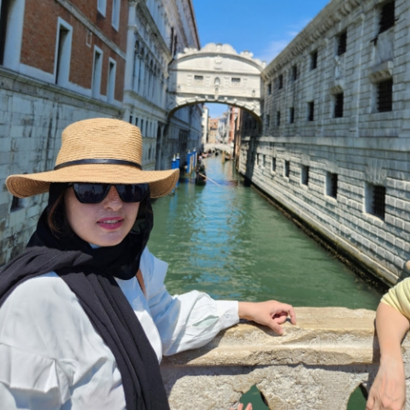 Travel Moments With AK