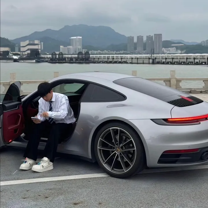 ༺ෆོ 不能没有李ఌ🐾⁸²³🧊