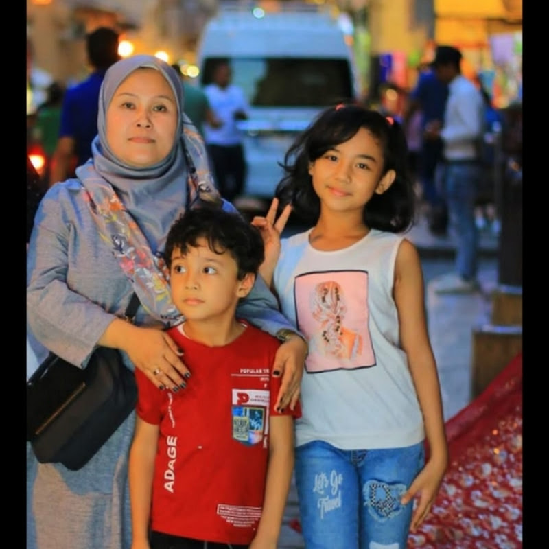 Faridah All family di Mesir 