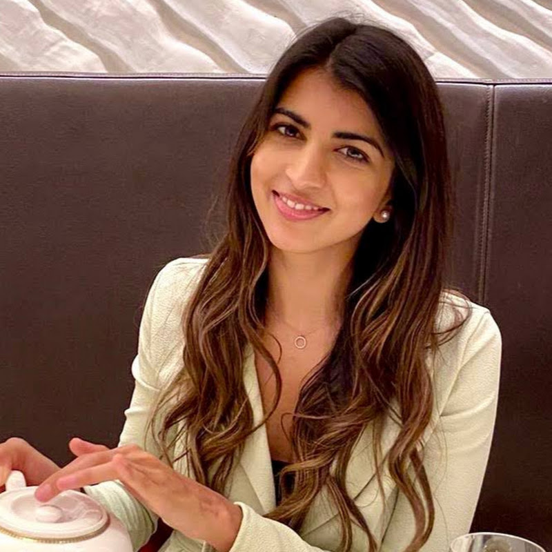 Dr Ravina