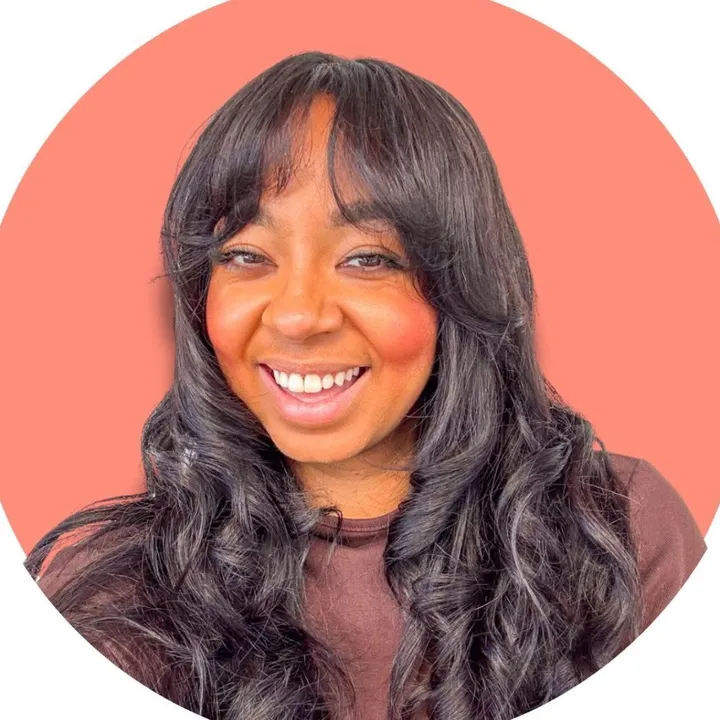 Cara | Digital Nomad Mom