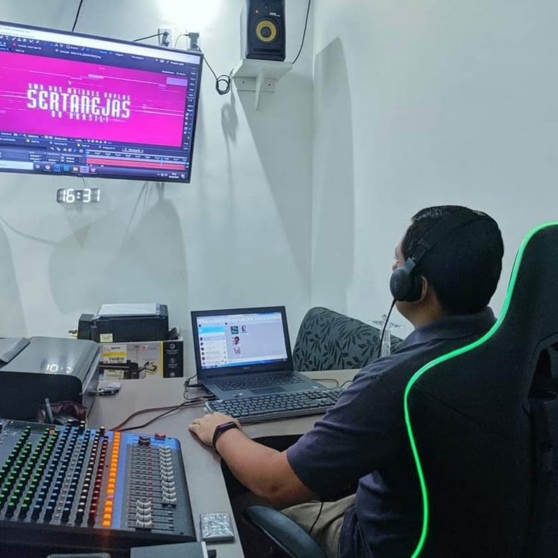 STUDIO TAYLON