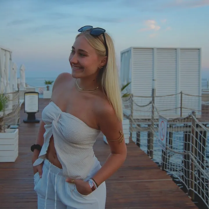 ellena auzinger
