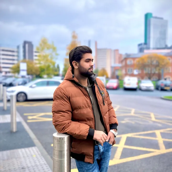 Manii in UK🇬🇧