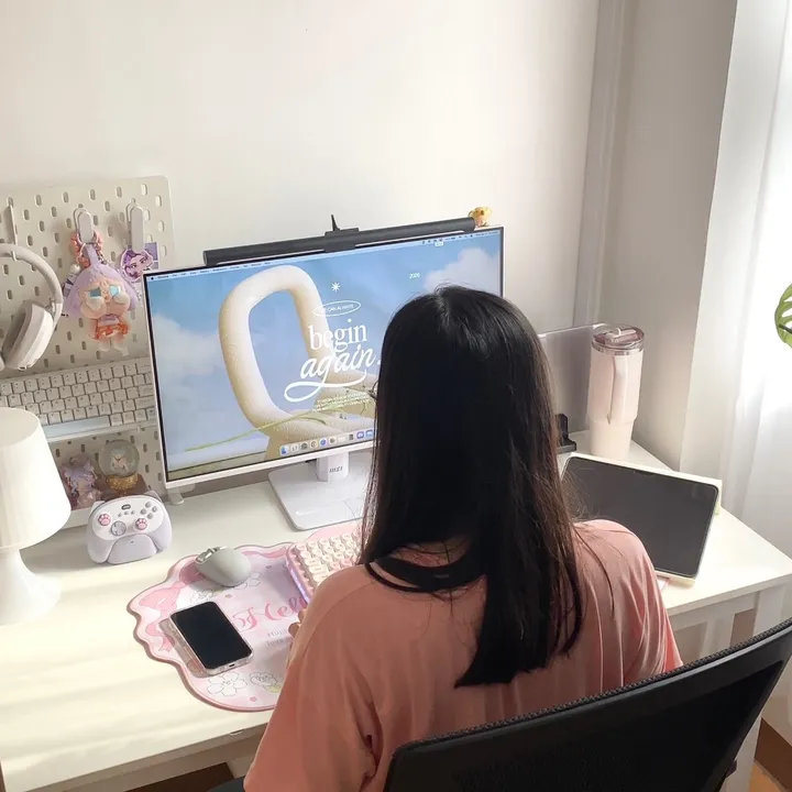 — anne’s desk ˚୨୧⋆