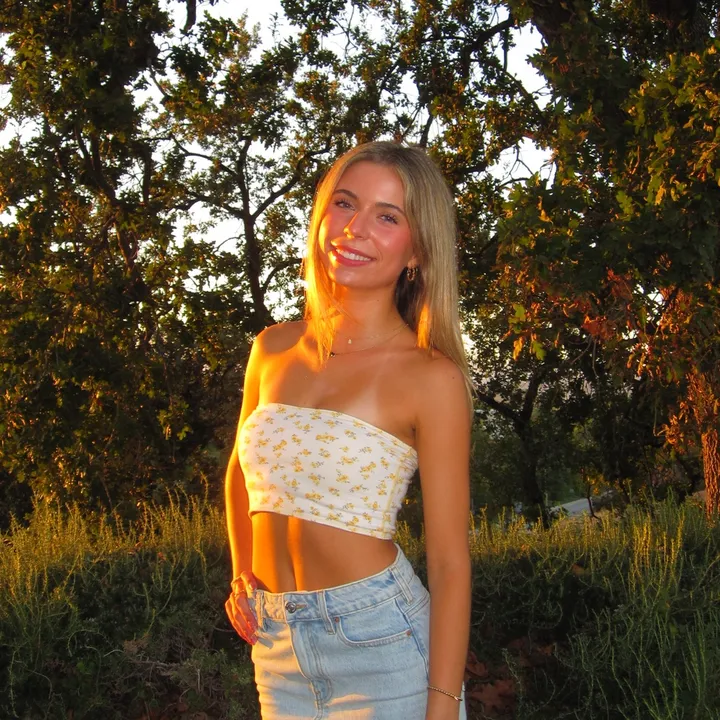 ava