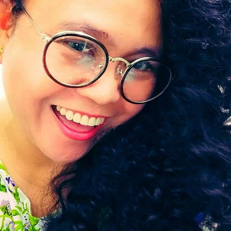 Lady Kayuhmanggi Vlogs