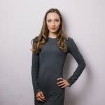 Julia G. - Simple styling & outfit inspiration