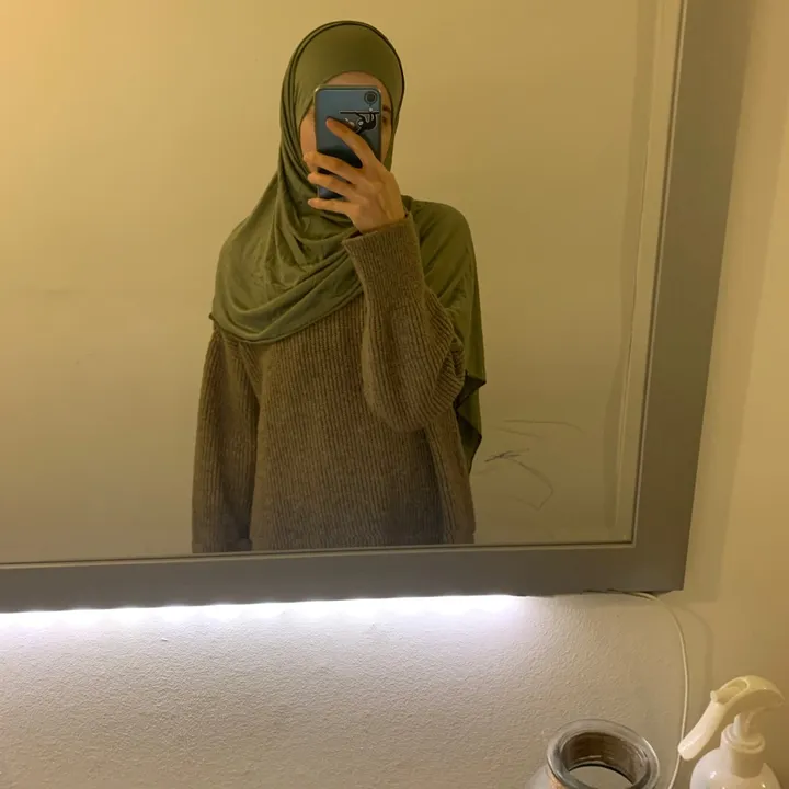 d1laraa.2000y0
