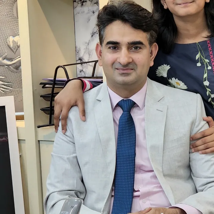 Dr Amin Yousaf plastic Surgeon