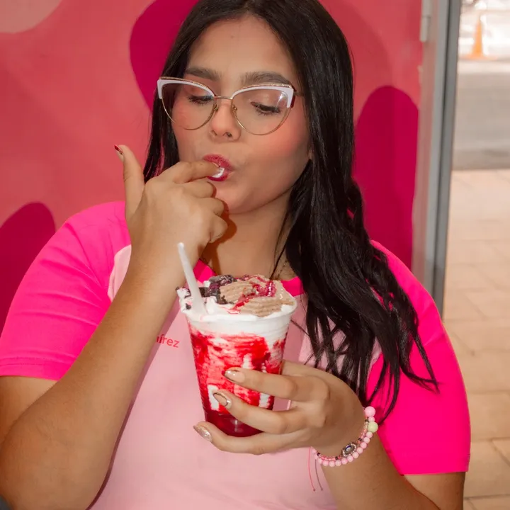 La chica de las fresas🍓✨