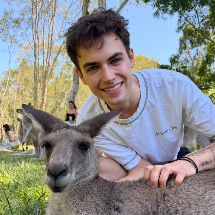 kyle thomas 🦸🏻‍♂️